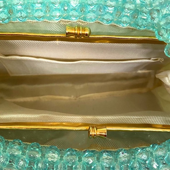 Cavanagh’s kisslock beaded purse - Picture 7 of 9